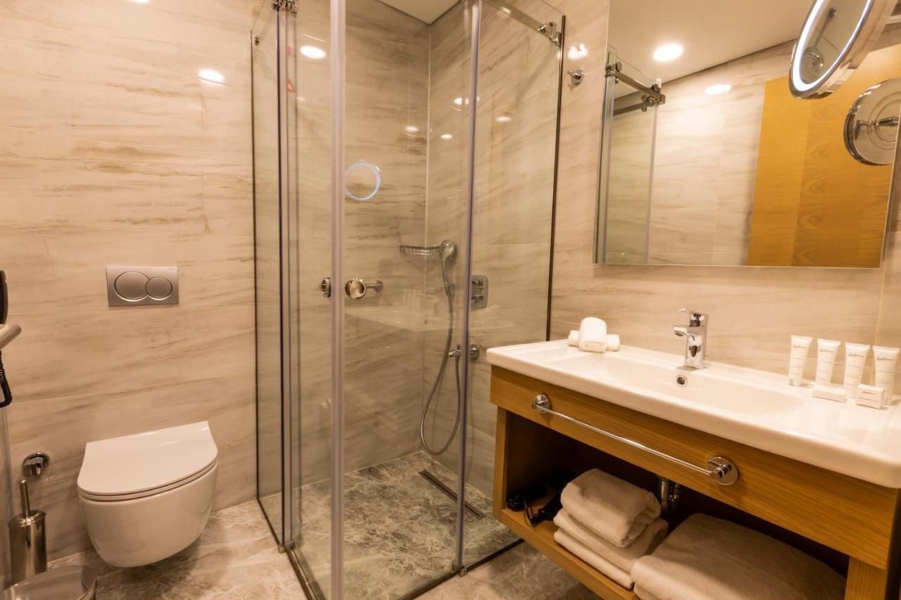 Radisson Hotel Istanbul Harbiye 외부 사진